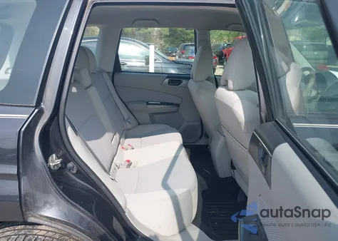 2013 Subaru Forester 2.5X z USA, uszkodzony, nr VIN JF2SHABC4DH420495